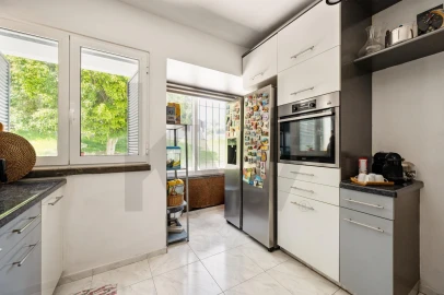 Apartamento T3 para Venda em Alfragide