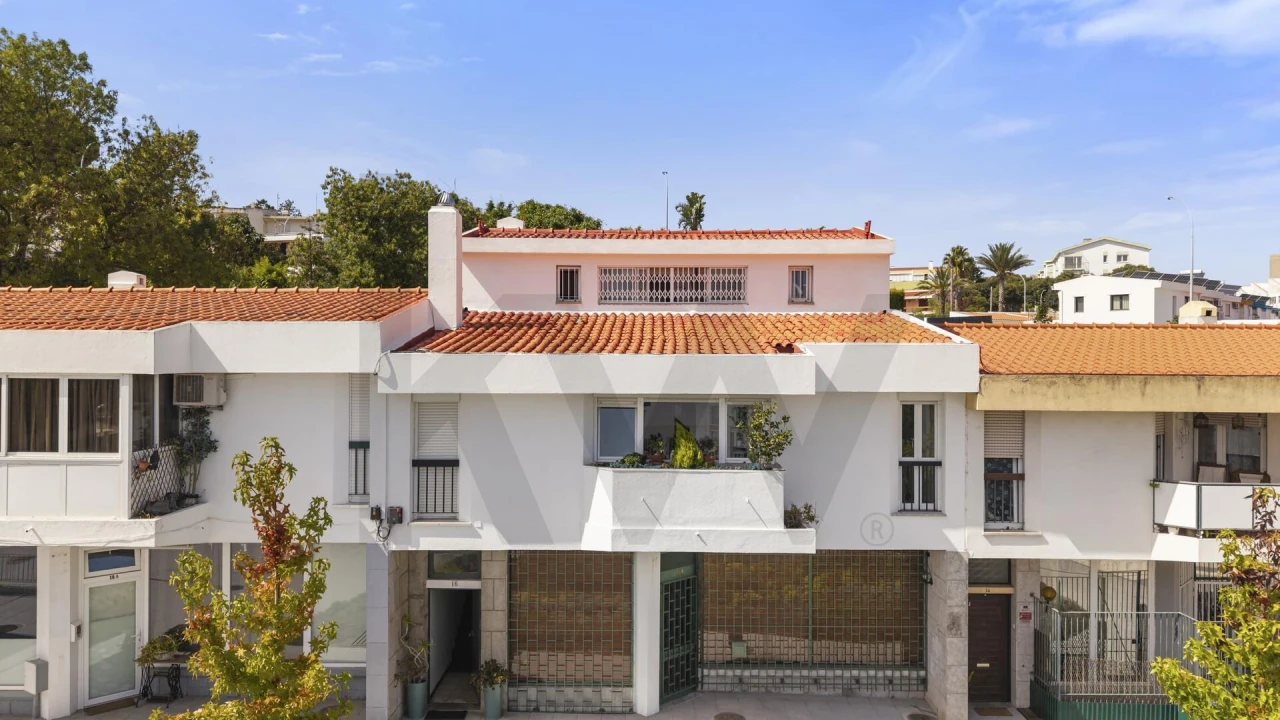 Apartamento T3 para Venda em Alfragide Foto 1