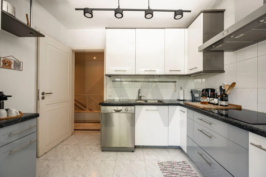 Apartamento T3 para Venda em Alfragide Foto 28