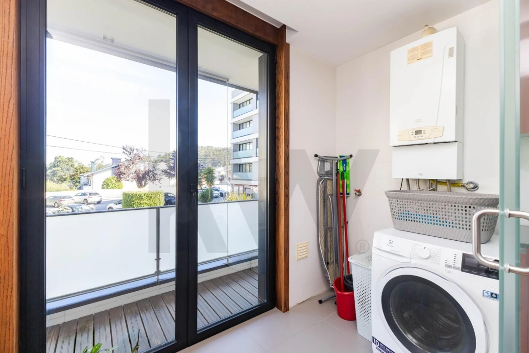Apartamento T2 para Venda em Canelas Foto 16