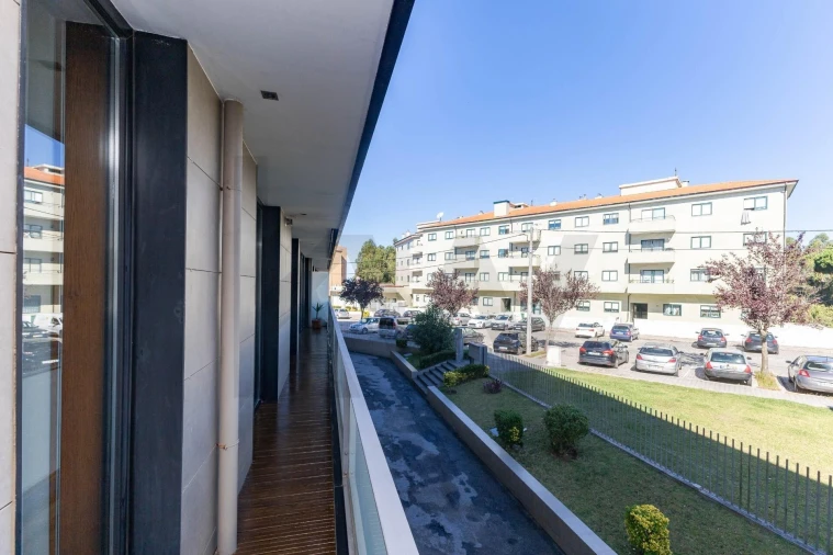 Apartamento T2 para Venda em Canelas Foto 11