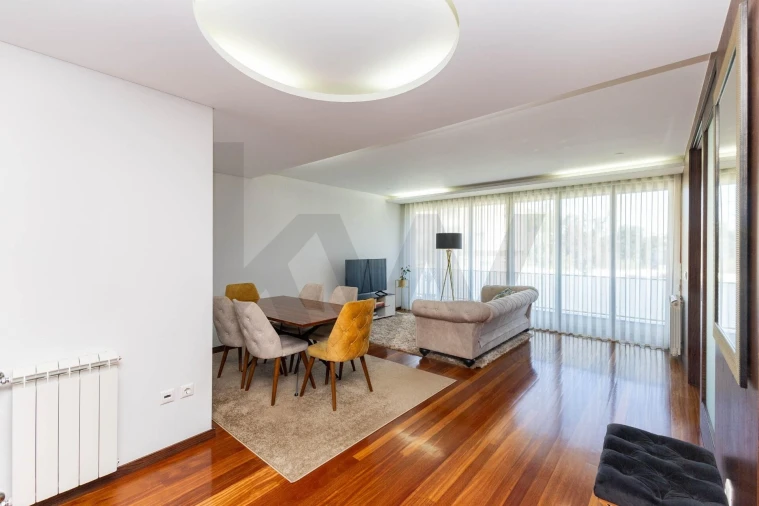 Apartamento T2 para Venda em Canelas Foto 4