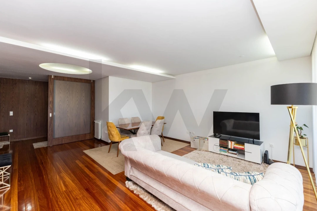 Apartamento T2 para Venda em Canelas Foto 6