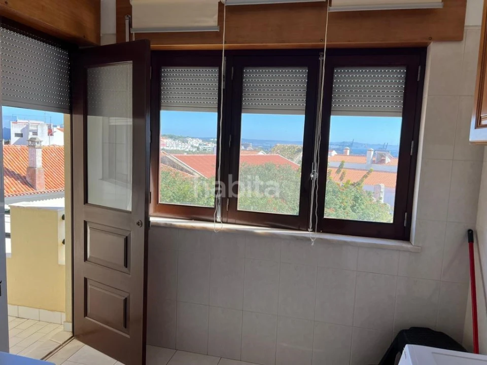 Apartamento T2 para Arrendamento em Sines Foto 9