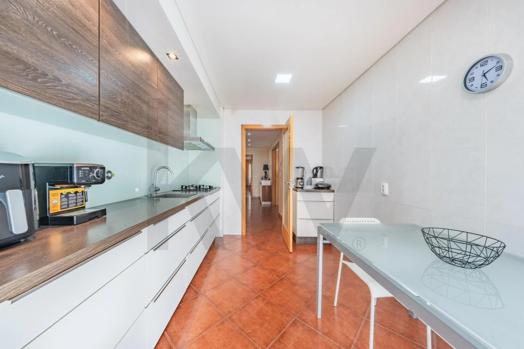Apartamento T3 para Venda em Ferreiros e Gondizalves Foto 7