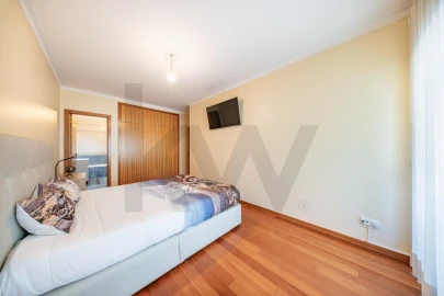 Apartamento T3 para Venda em Ferreiros e Gondizalves