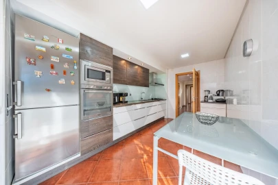 Apartamento T3 para Venda em Ferreiros e Gondizalves