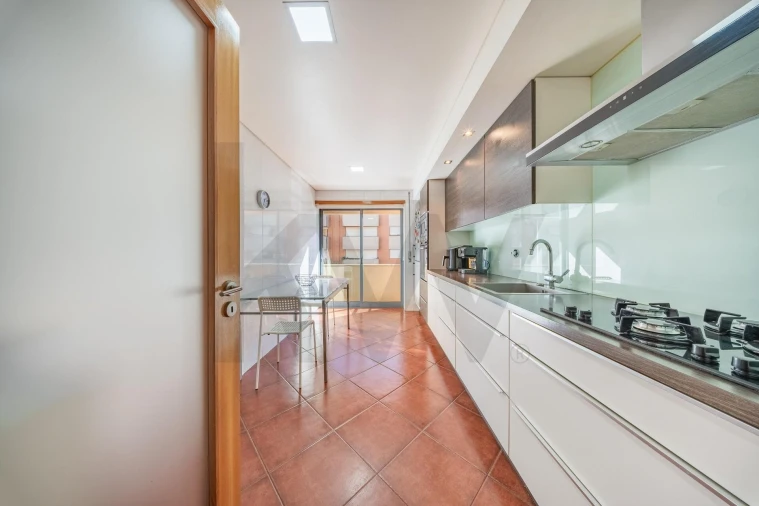 Apartamento T3 para Venda em Ferreiros e Gondizalves Foto 8