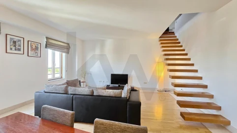 Apartamento T3 para Arrendamento em Glória e Vera Cruz