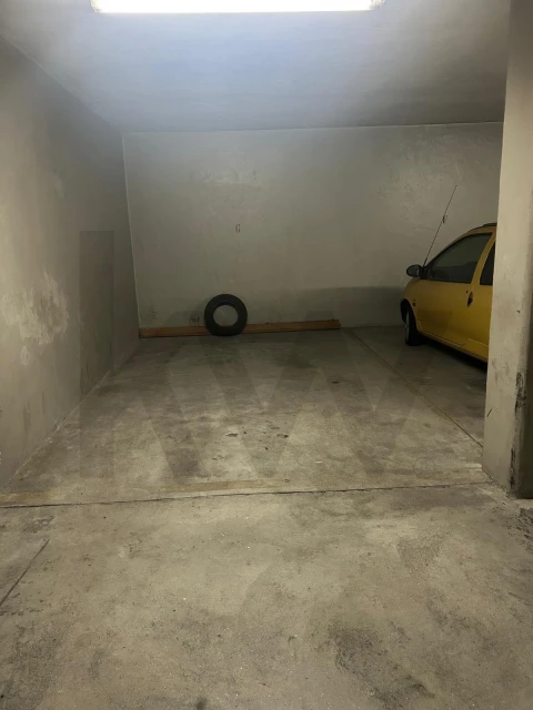 Garagem para Venda em Paranhos