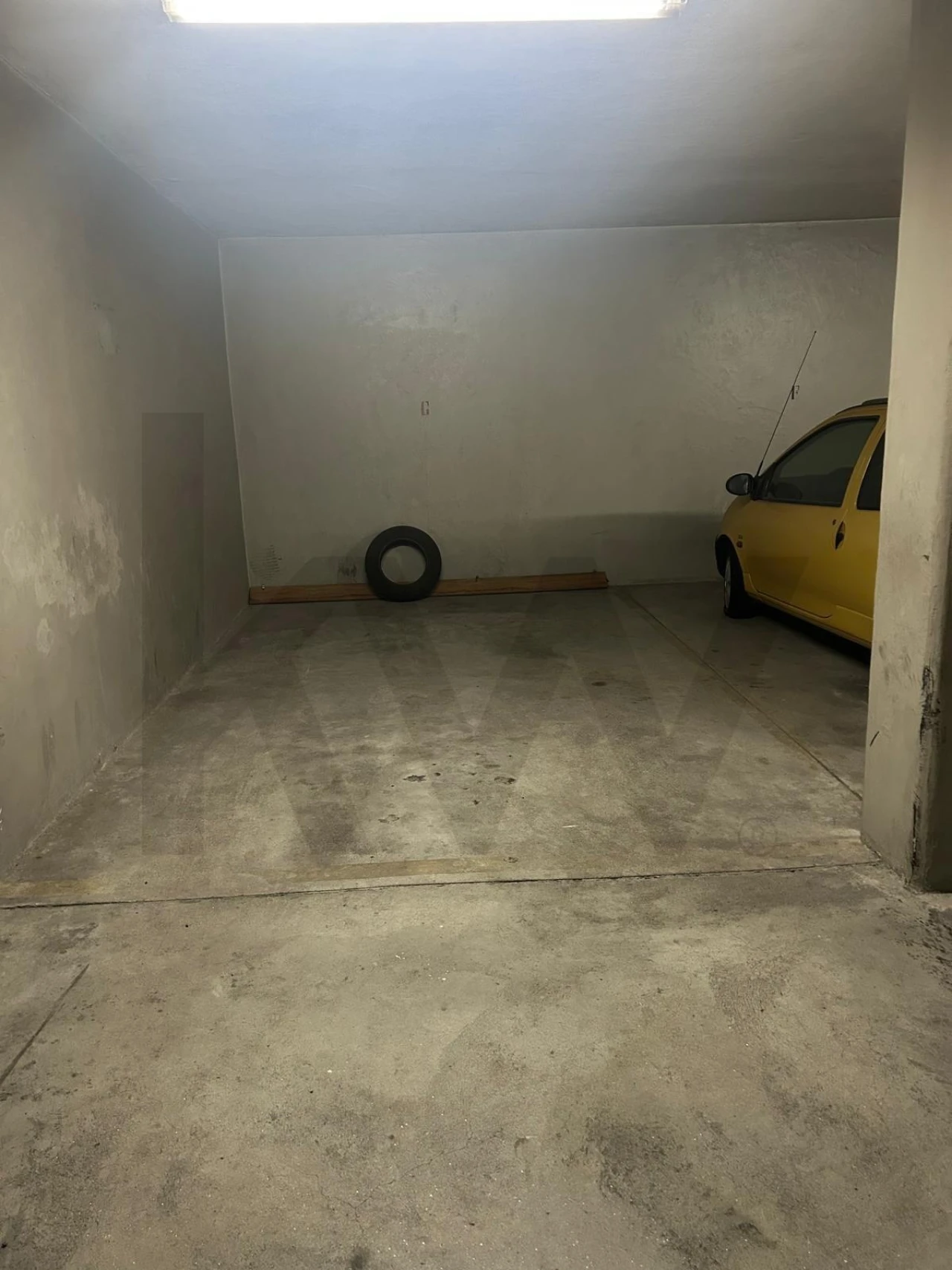 Garagem para Venda em Paranhos Foto 1