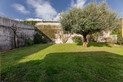 Moradia T5 para Venda em Braga (Maximinos, Sé e Cividade)