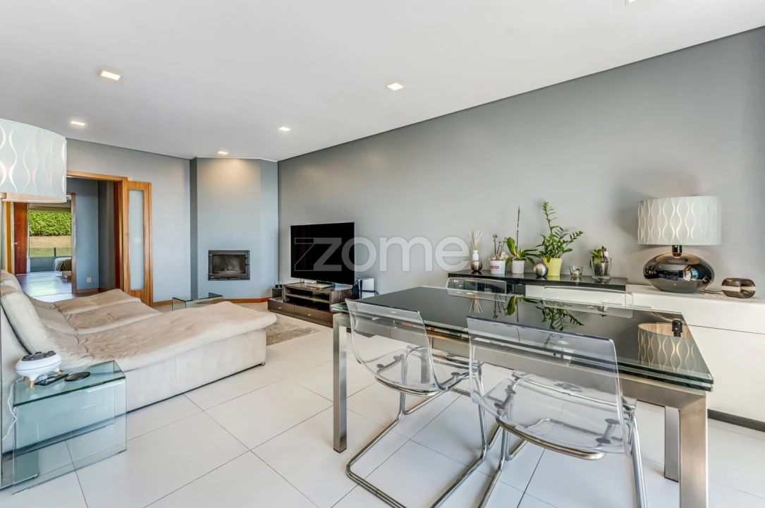 Apartamento T2 para Venda em Escapães Foto 8