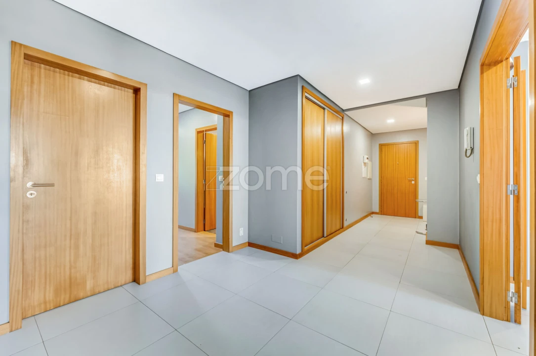 Apartamento T2 para Venda em Escapães Foto 24