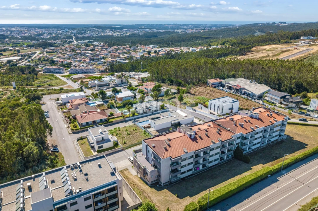 Apartamento T2 para Venda em Escapães Foto 30