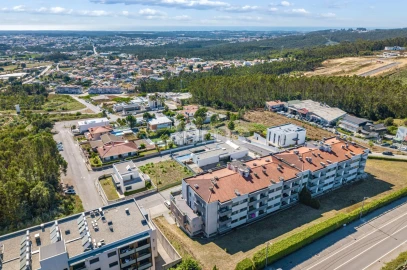 Apartamento T2 para Venda em Escapães