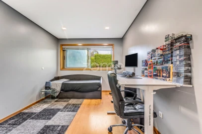 Apartamento T2 para Venda em Escapães