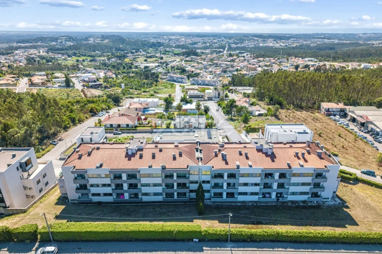 Apartamento T2 para Venda em Escapães Foto 31