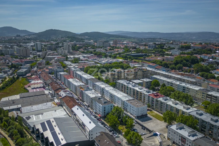Apartamento T3 para Venda em Braga (São José de São Lázaro e São João do Souto) Foto 2