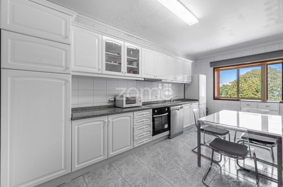 Apartamento T2 para Venda em Mafamude e Vilar do Paraíso Foto 14