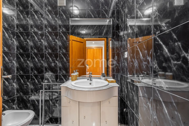 Apartamento T2 para Venda em Mafamude e Vilar do Paraíso Foto 13