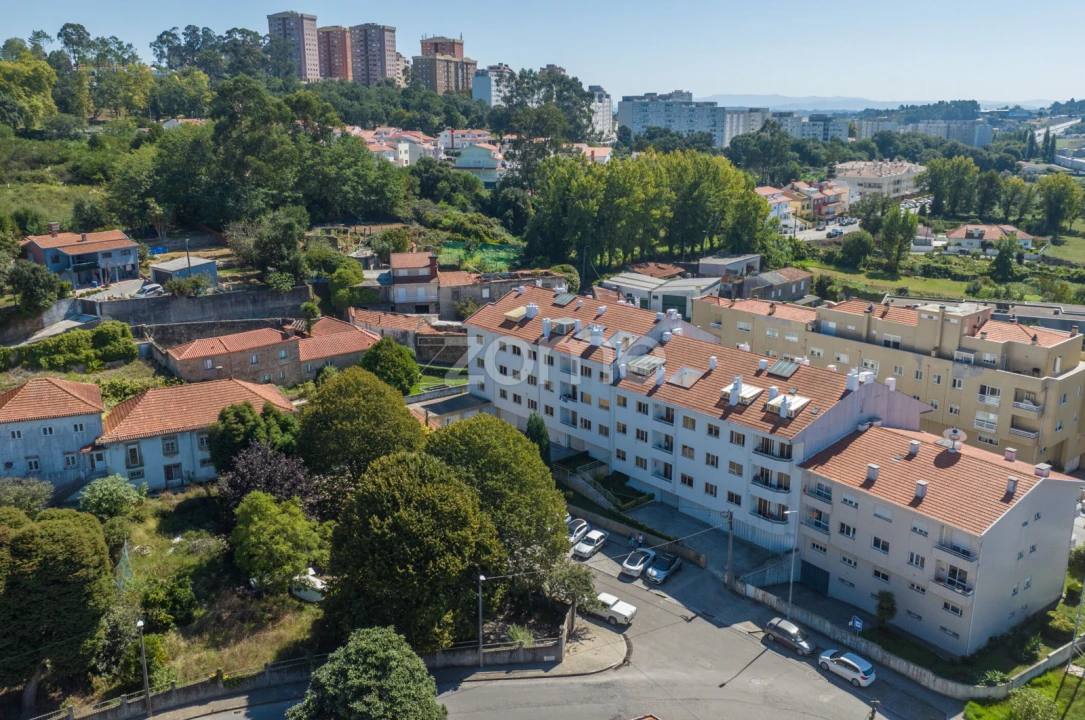 Apartamento T2 para Venda em Mafamude e Vilar do Paraíso Foto 2