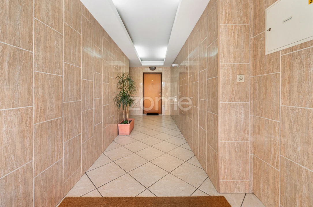Apartamento T2 para Venda em Mafamude e Vilar do Paraíso Foto 1