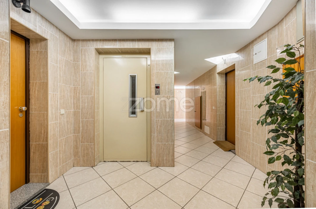 Apartamento T2 para Venda em Mafamude e Vilar do Paraíso Foto 11