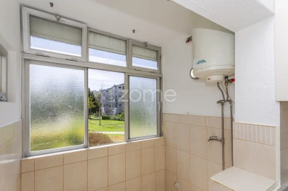 Apartamento T3 para Venda em Lordelo do Ouro e Massarelos