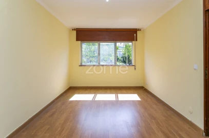 Apartamento T3 para Venda em Lordelo do Ouro e Massarelos