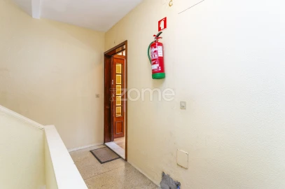 Apartamento T3 para Venda em Lordelo do Ouro e Massarelos