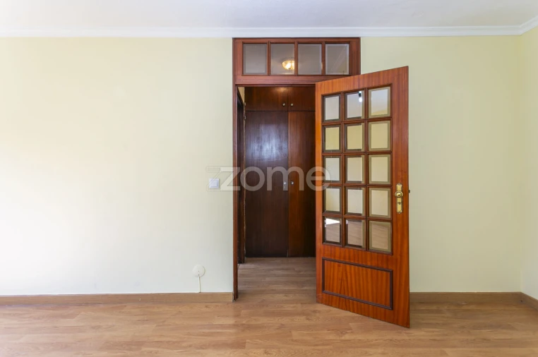 Apartamento T3 para Venda em Lordelo do Ouro e Massarelos Foto 12