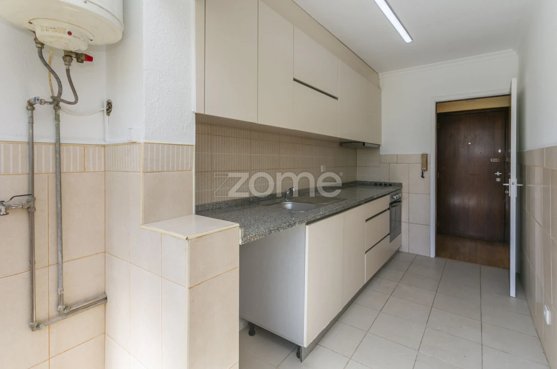 Apartamento T3 para Venda em Lordelo do Ouro e Massarelos Foto 23