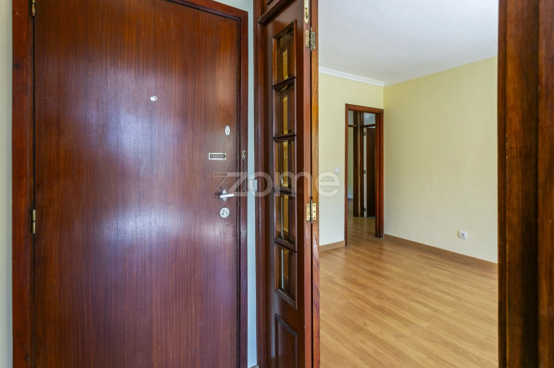 Apartamento T3 para Venda em Lordelo do Ouro e Massarelos Foto 5