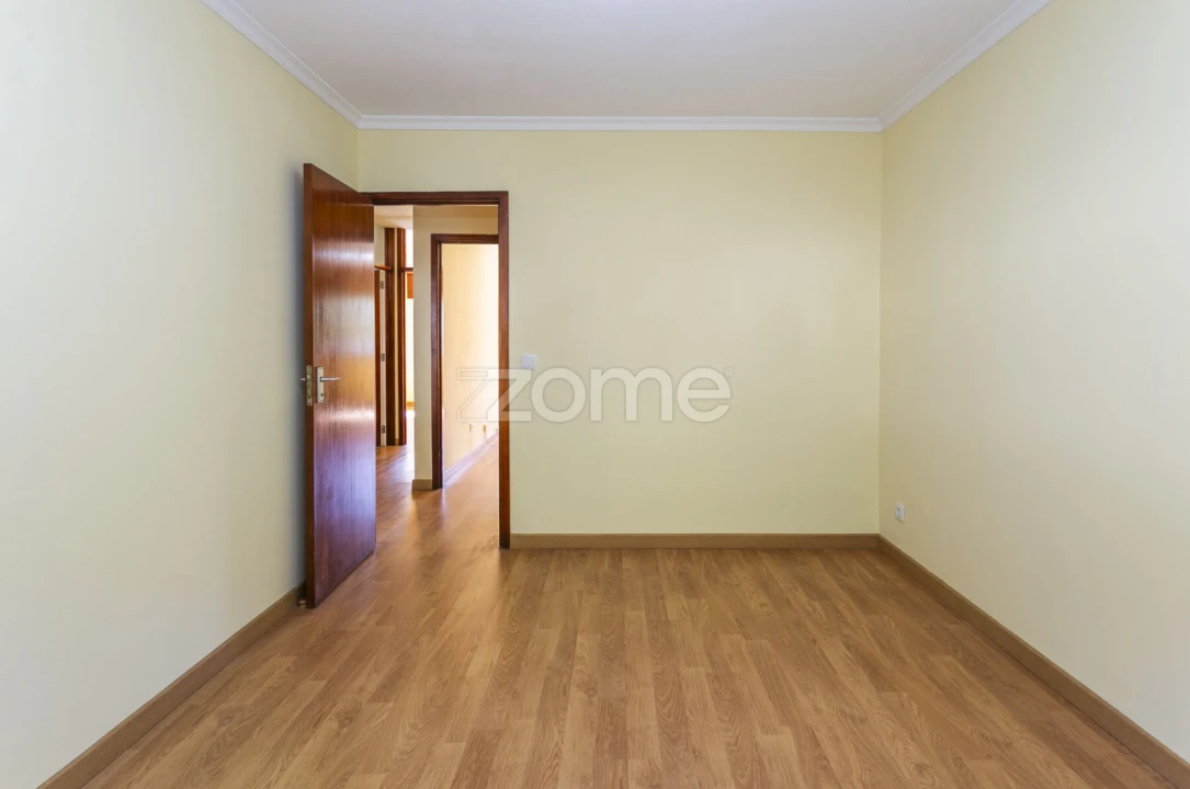 Apartamento T3 para Venda em Lordelo do Ouro e Massarelos Foto 21