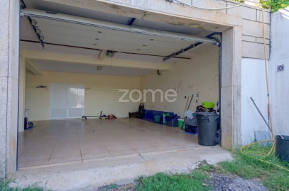 Moradia T4 para Venda em Folhadela