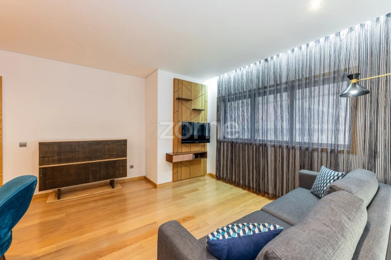 Apartamento T1 para Arrendamento em Grijó e Sermonde Foto 10