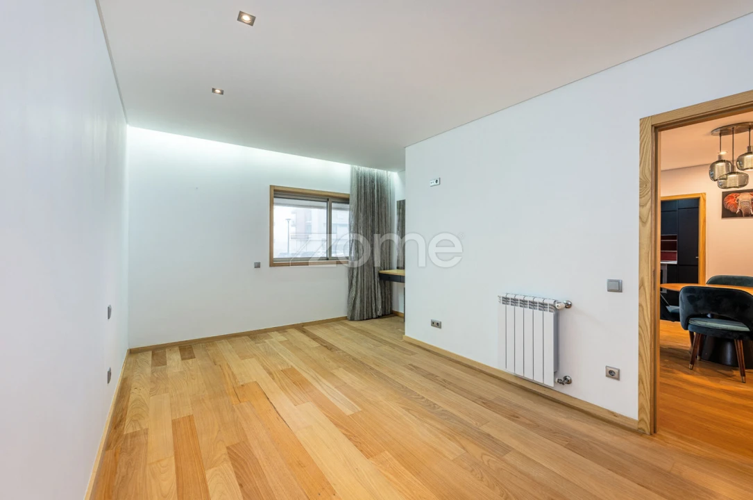 Apartamento T1 para Arrendamento em Grijó e Sermonde Foto 14