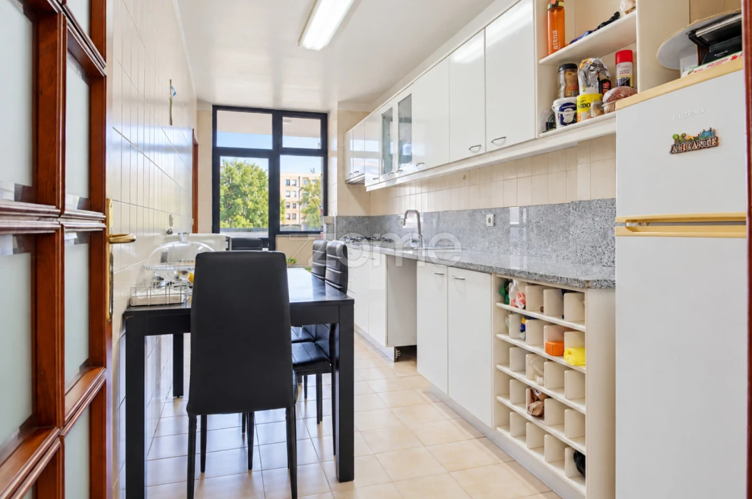 Apartamento T2 para Venda em Mafamude e Vilar do Paraíso Foto 9