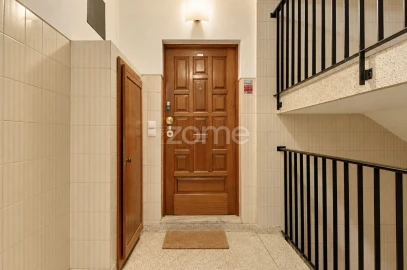 Apartamento T2 para Venda em Mafamude e Vilar do Paraíso