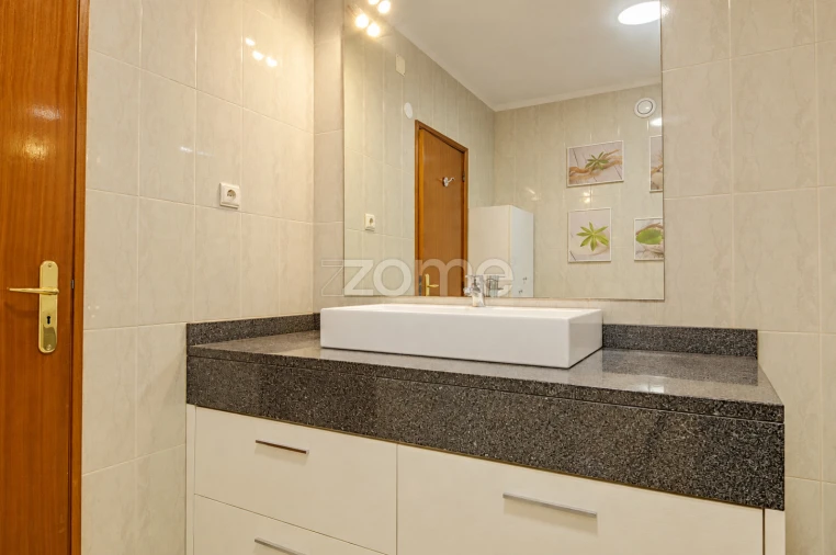 Apartamento T2 para Venda em Mafamude e Vilar do Paraíso Foto 17