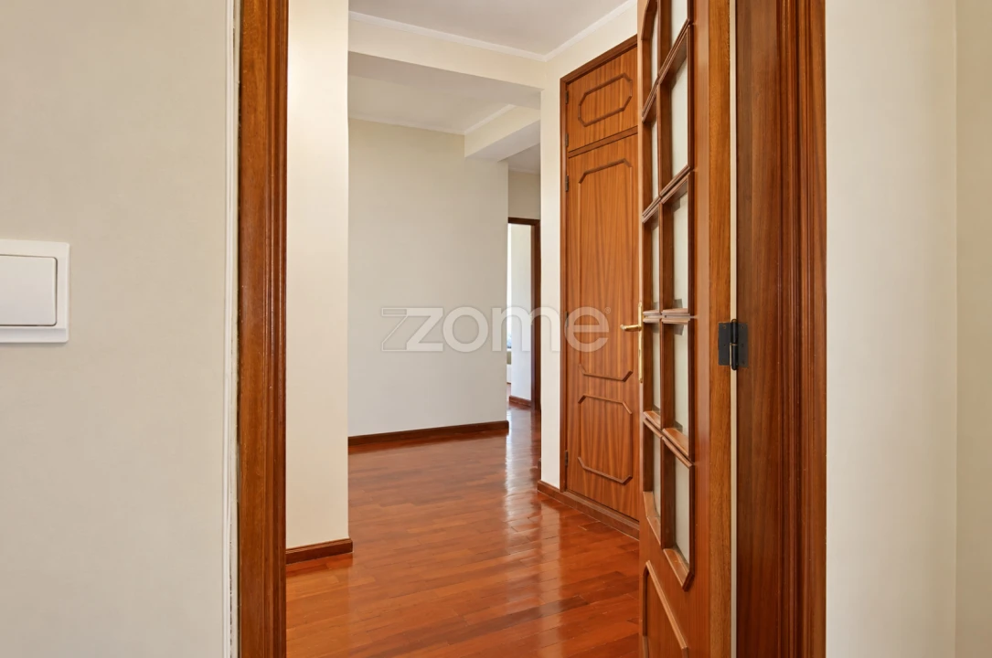 Apartamento T2 para Venda em Mafamude e Vilar do Paraíso Foto 16
