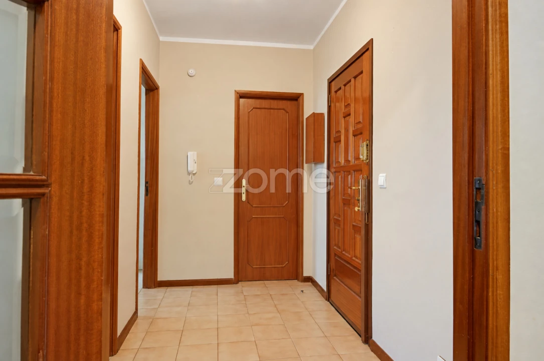 Apartamento T2 para Venda em Mafamude e Vilar do Paraíso Foto 7