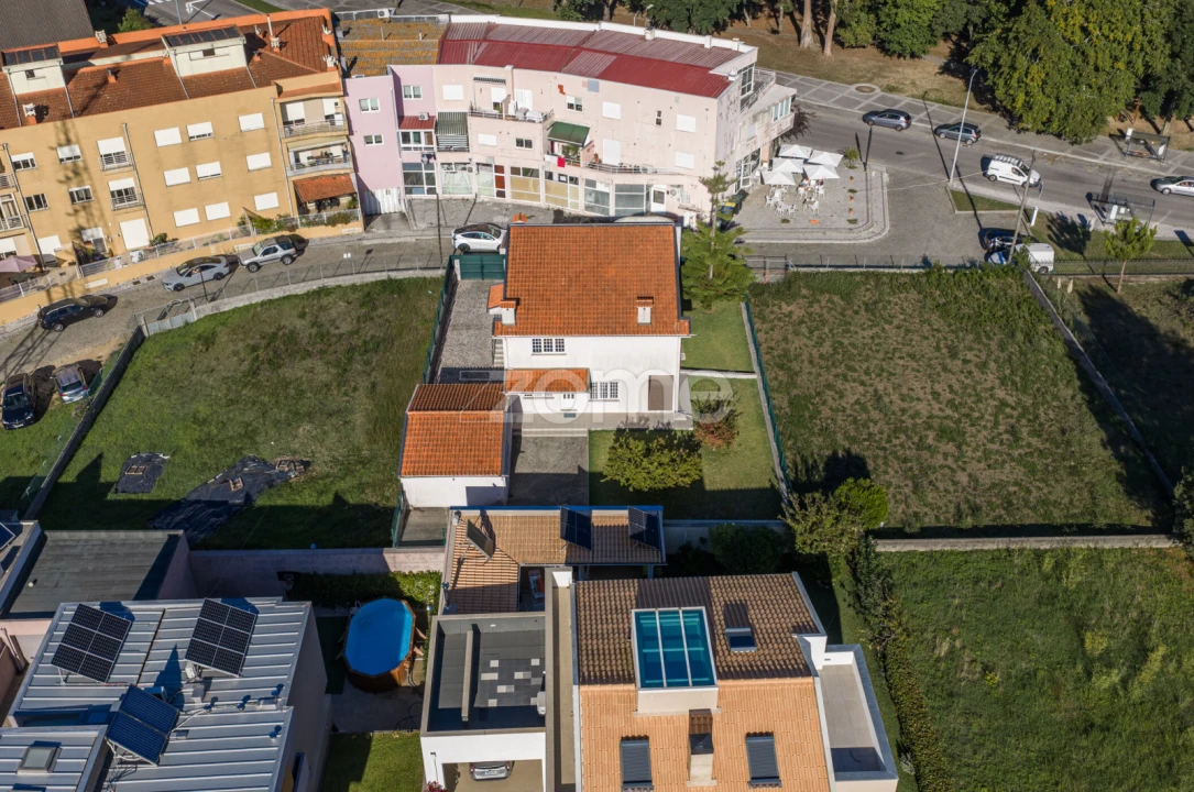 Moradia T4 para Venda em São João da Madeira Foto 51