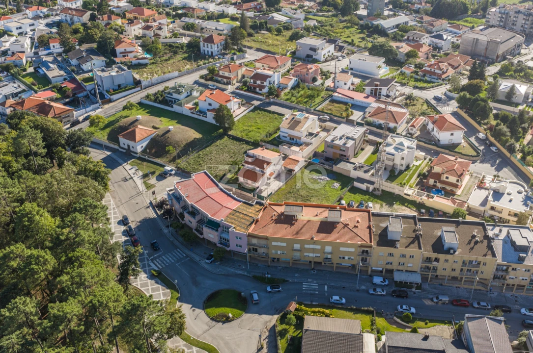 Moradia T4 para Venda em São João da Madeira Foto 47