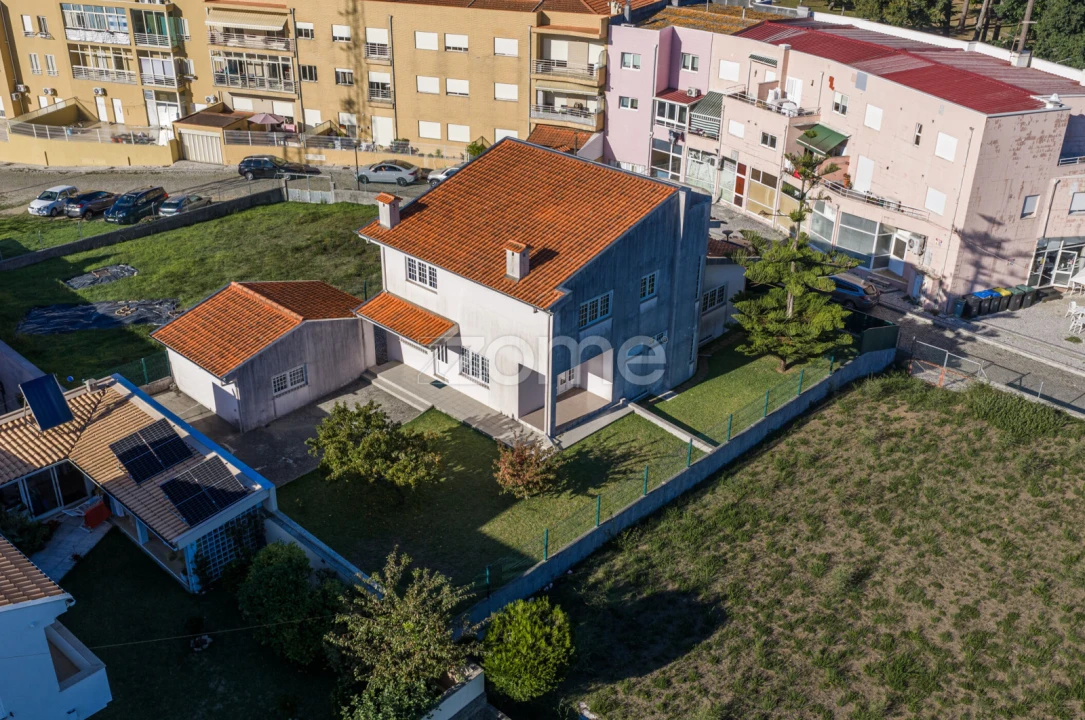 Moradia T4 para Venda em São João da Madeira Foto 40