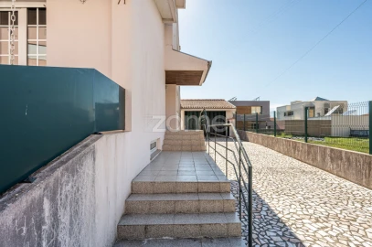 Moradia T4 para Venda em São João da Madeira