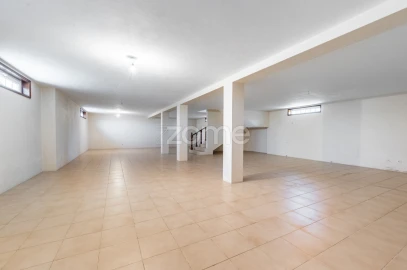 Moradia T4 para Venda em São João da Madeira