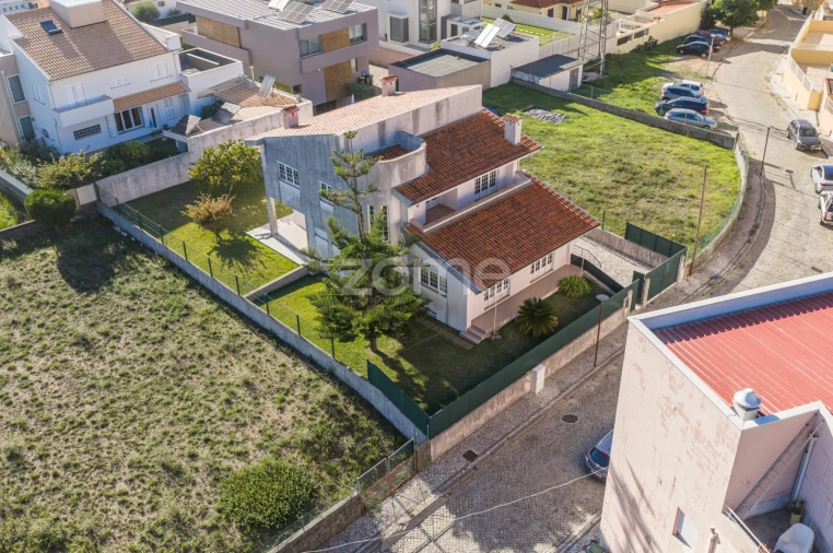 Moradia T4 para Venda em São João da Madeira Foto 39