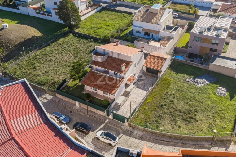 Moradia T4 para Venda em São João da Madeira Foto 38